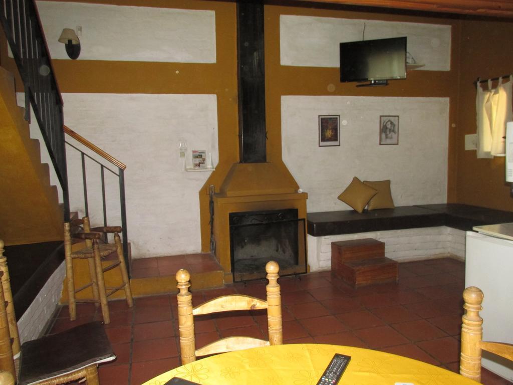 Cabanas Los Arreboles Potrerillos Rom bilde